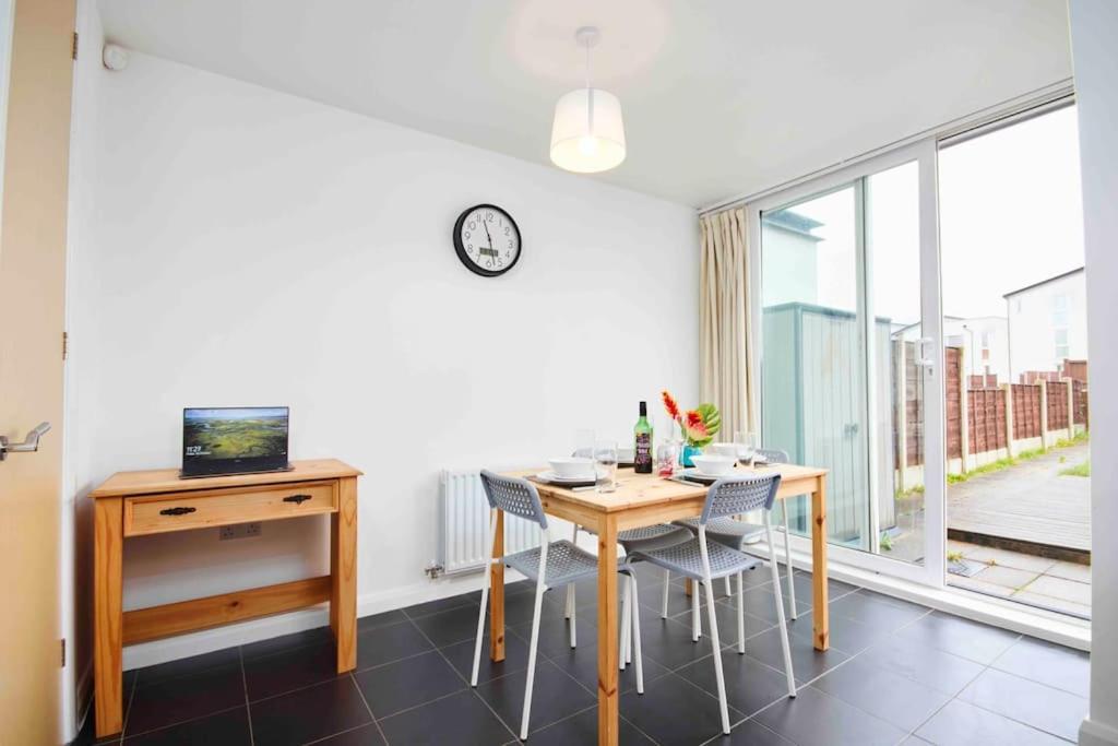 Dellehomes- Free Parking, Wfh, Family-Friendly Manchester Zewnętrze zdjęcie