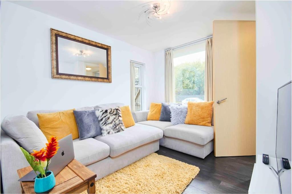 Dellehomes- Free Parking, Wfh, Family-Friendly Manchester Zewnętrze zdjęcie